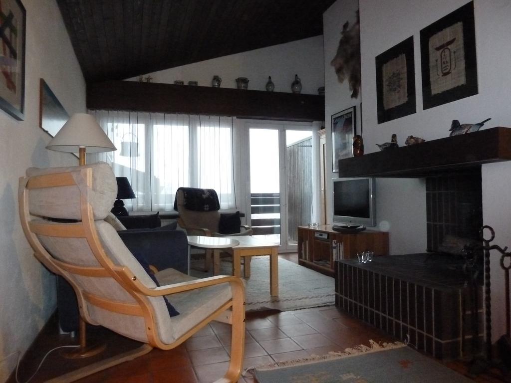 Ferienwohnung Murschetg Laax Ruang foto